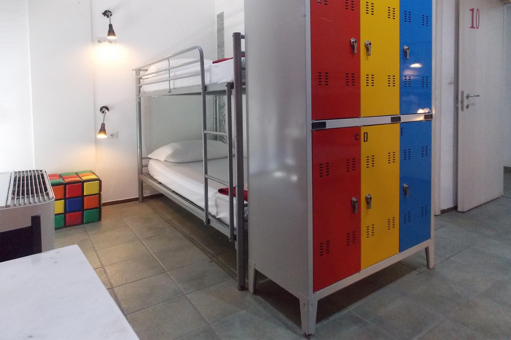 Hostel Colours Милано Екстериор снимка