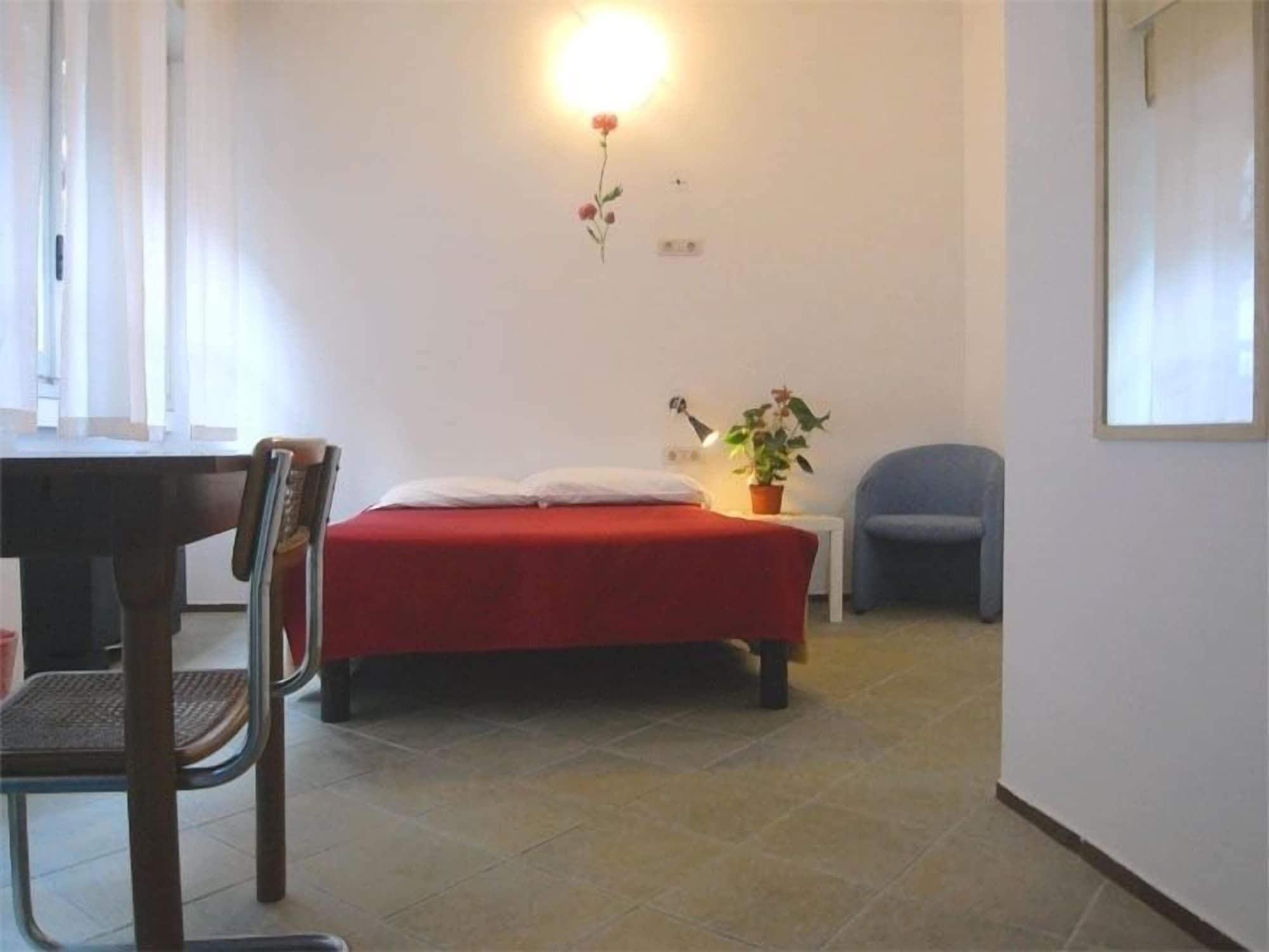 Hostel Colours Милано Екстериор снимка