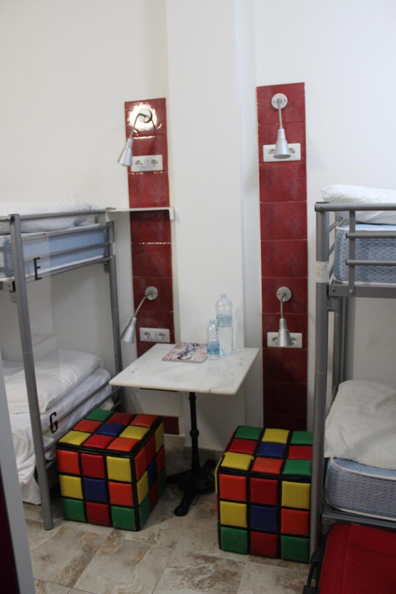 Hostel Colours Милано Стая снимка